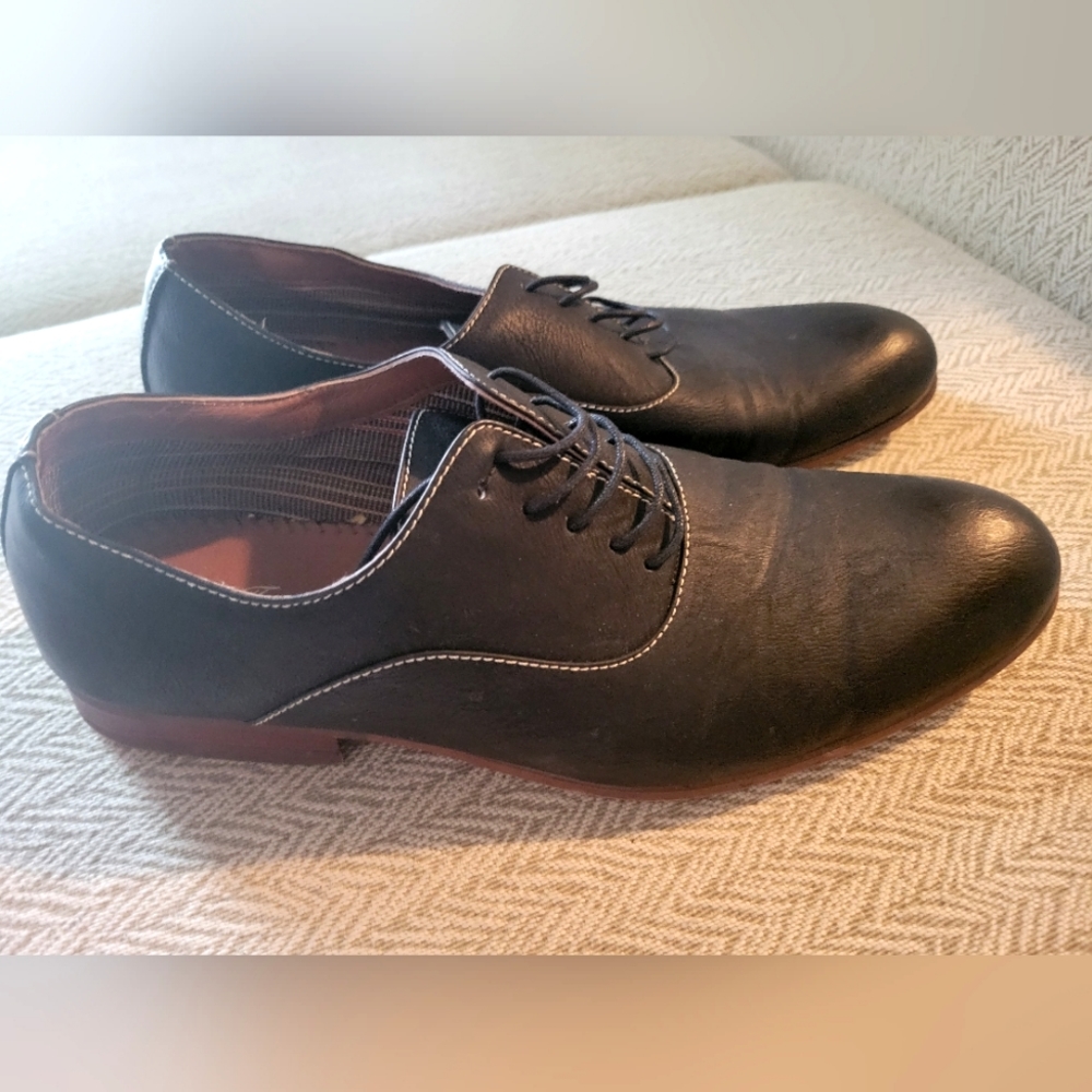 Ferro Aldo men's lace up dress shoe in black size 10.5